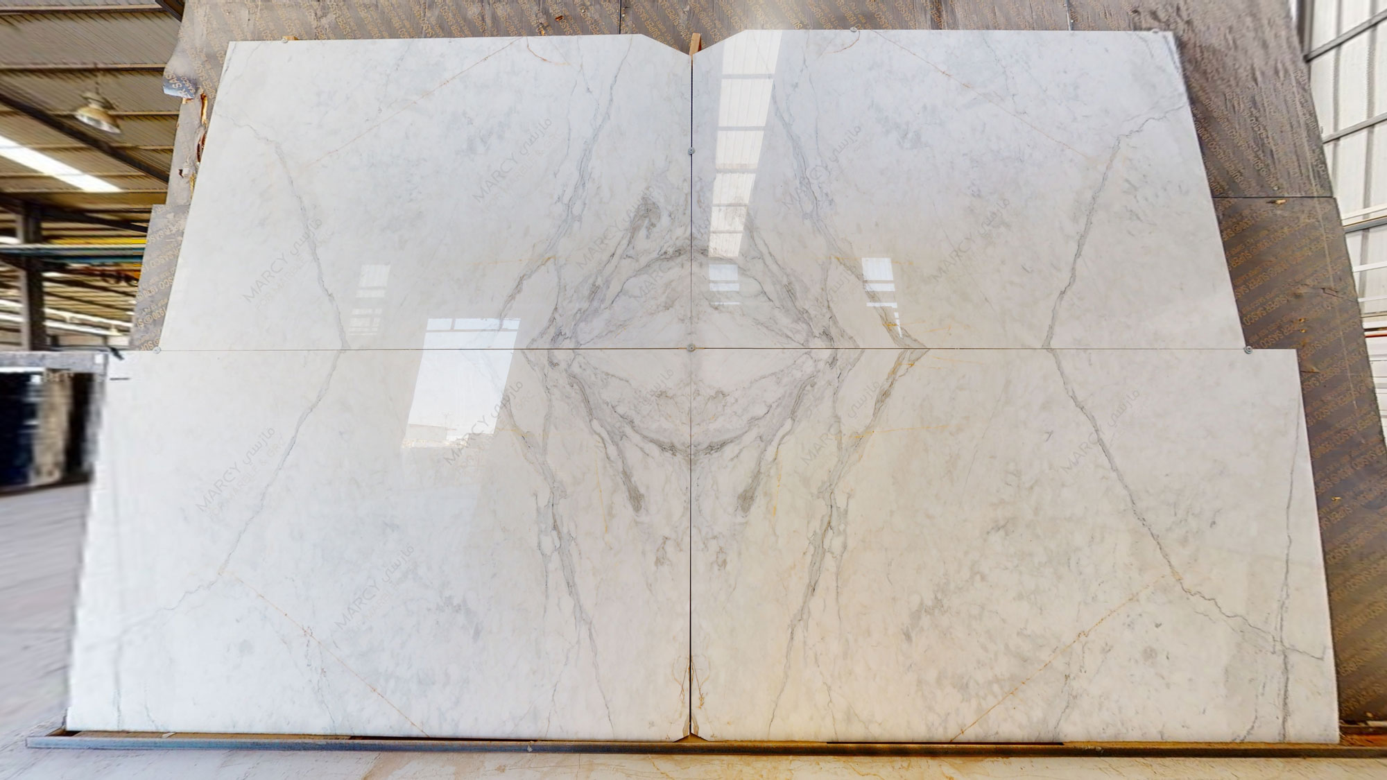 ألواح رخام كلكتا | Calacatta Marble Slabs